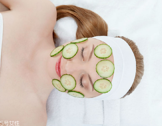 黃瓜敷臉后要用護膚品嗎？