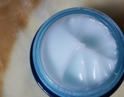 溫碧泉和百雀羚哪個(gè)好？