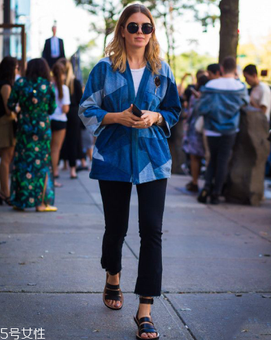 褲子屁股發(fā)亮怎么辦？褲子后面磨亮了怎么處理？