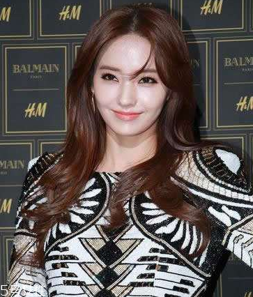 燙發(fā)是不是越洗越好看？燙發(fā)后會(huì)越洗越自然嗎？