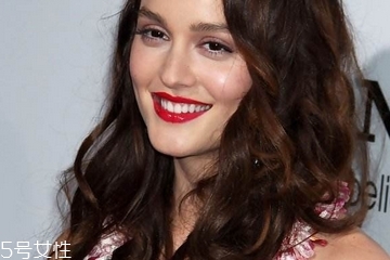 燙發(fā)會(huì)過(guò)敏嗎？燙發(fā)過(guò)敏有哪些癥狀？