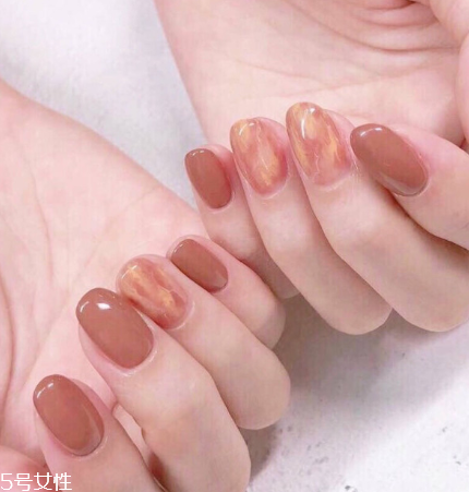 2022夏季最新美甲圖片 ins美甲讓你輕松降溫5度 2022夏季最新美甲圖片 ins美甲讓你輕松降溫5度