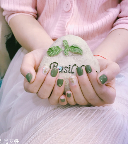 2022夏季最新美甲圖片 ins美甲讓你輕松降溫5度 2022夏季最新美甲圖片 ins美甲讓你輕松降溫5度