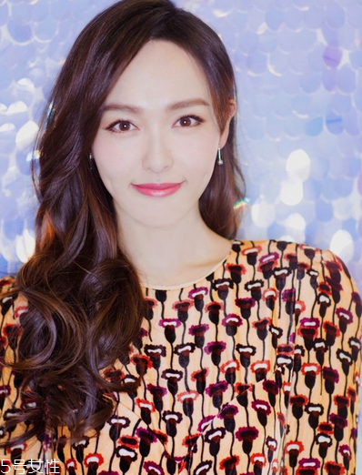 燙發(fā)能用護(hù)發(fā)素嗎？關(guān)于燙發(fā)的打理