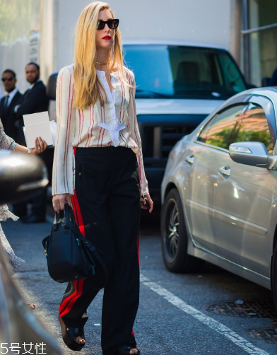 褲子粘毛怎么辦？5招帶你告別粘毛煩惱