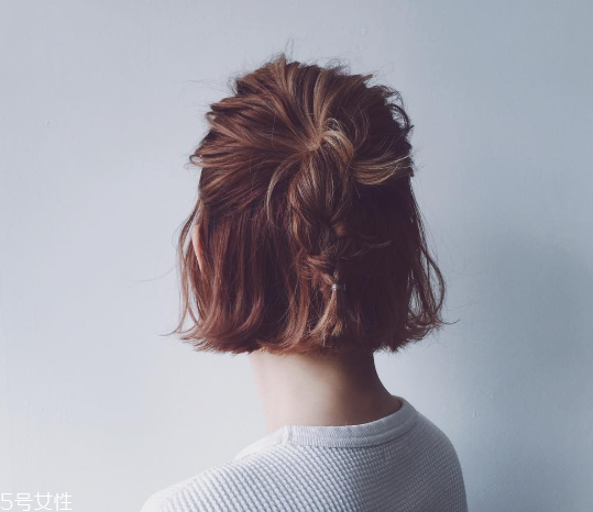 鮑伯頭發(fā)型怎么打理好看？鮑伯頭的5種打理方法