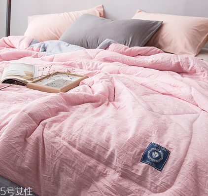 空調(diào)被可以曬太陽嗎？多曬被子好處多