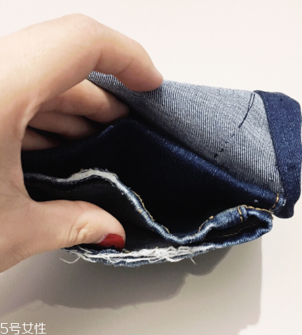 舊牛仔褲怎么改好看？只需幾步立馬變身時尚褲子