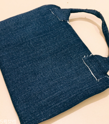 舊牛仔褲怎么改好看？只需幾步立馬變身時尚褲子