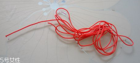 流蘇掛件怎么做？自制流蘇掛件讓家多點(diǎn)文藝風(fēng)