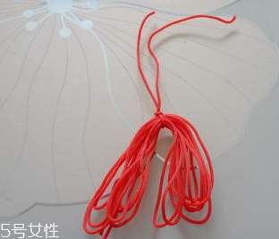 流蘇掛件怎么做？自制流蘇掛件讓家多點(diǎn)文藝風(fēng)