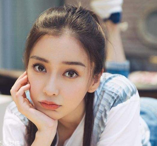 染發(fā)是干發(fā)還是濕發(fā)？關(guān)于染發(fā)的小問(wèn)題