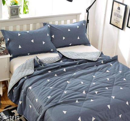 空調被發(fā)黃怎么辦？教你幾招瞬間洗白