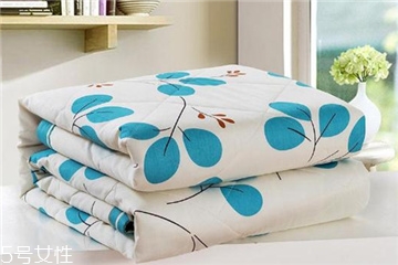 空調被發(fā)黃怎么辦？教你幾招瞬間洗白