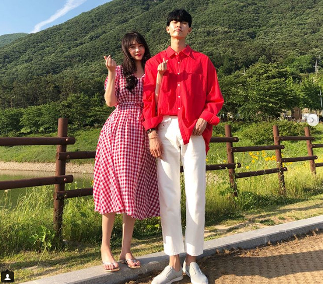 韓國(guó)情侶裝搭配圖片 5種韓國(guó)情侶的穿搭