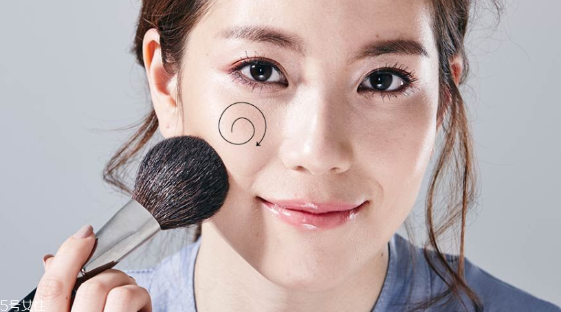 赤茶色適合什么膚色？赤茶色適合黃皮嗎？