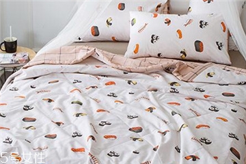 空調(diào)被和棉被的差別 原來區(qū)別這么大