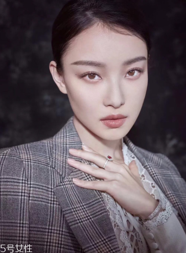 下眼影用什么顏色好看？下眼影適合什么色系？