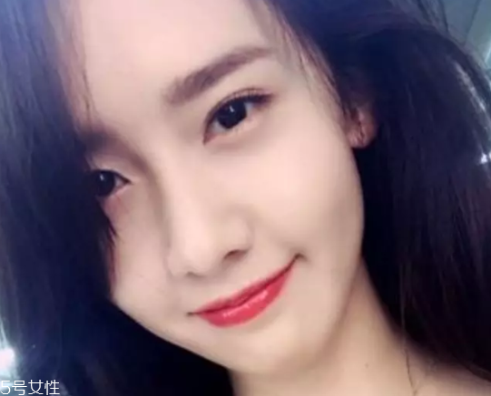 下眼影顯臟怎么辦？下眼影怎么畫(huà)不突兀？