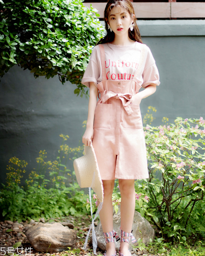 不會(huì)穿衣服搭配怎么辦？有這三樣就夠了