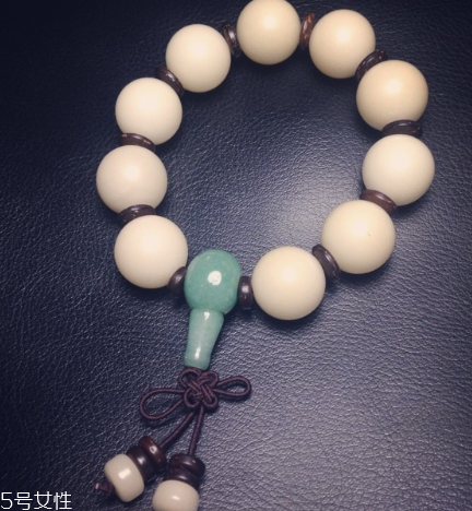 菩提根手串發(fā)黑怎么辦？找準(zhǔn)原因?qū)ΠY下藥