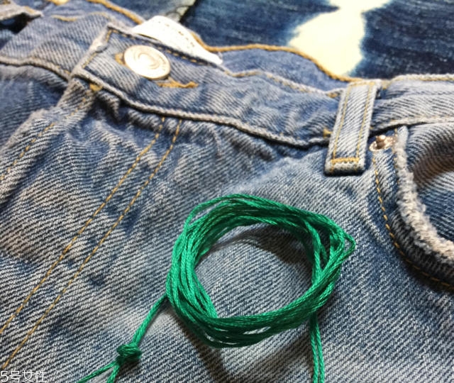 舊牛仔褲怎么改好看？只需幾步立馬變身時尚褲子