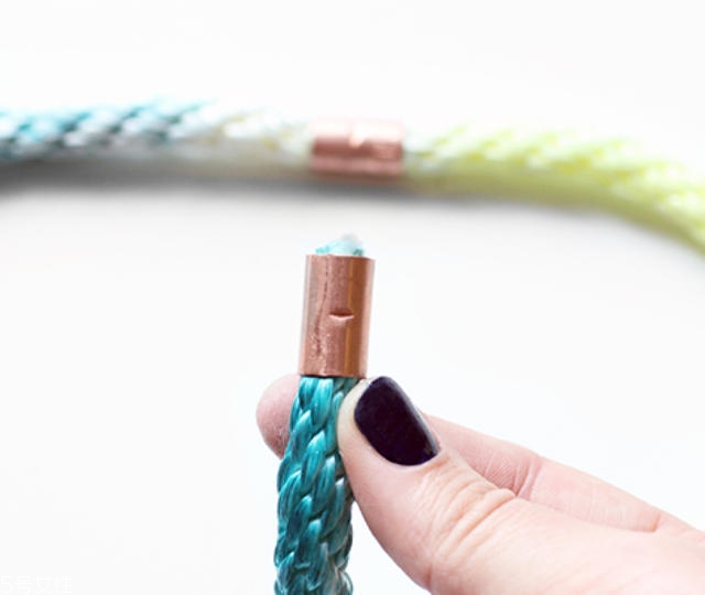 手工手環(huán)怎么做？棉繩手環(huán)的簡單做法