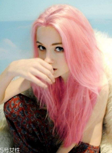 染粉色頭發(fā)多少錢(qián)貴不貴 染粉色頭發(fā)多少錢(qián)貴不貴