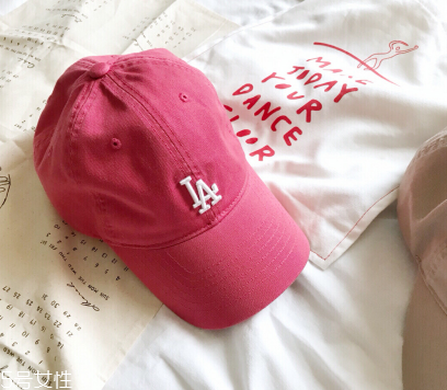 棒球帽硬頂軟頂哪個(gè)好 告訴你兩者的區(qū)別 棒球帽硬頂軟頂哪個(gè)好 告訴你兩者的區(qū)別