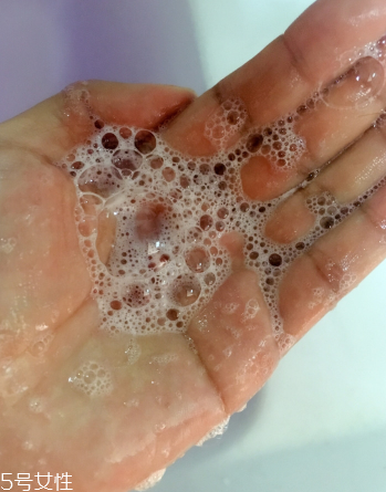 潤(rùn)膏洗發(fā)水好用嗎 使用感不錯(cuò) 潤(rùn)膏洗發(fā)水好用嗎 使用感不錯(cuò)