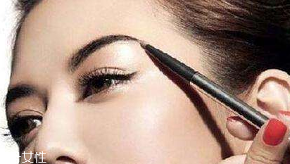 眉筆顏色怎么和妝容搭配 日韓妝以淺色系為主 眉筆顏色怎么和妝容搭配 日韓妝以淺色系為主