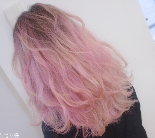 櫻珊瑚發(fā)色容易掉色嗎 第4天開始褪色 櫻珊瑚發(fā)色容易掉色嗎 第4天開始褪色