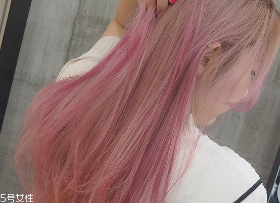 櫻珊瑚發(fā)色容易掉色嗎 第4天開始褪色 櫻珊瑚發(fā)色容易掉色嗎 第4天開始褪色