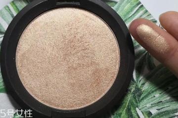 高光粉適合什么膚質(zhì) 油皮用更完美 高光粉適合什么膚質(zhì) 油皮用更完美