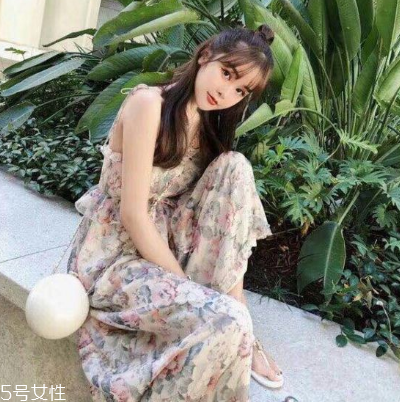 雪紡可以用洗衣機洗嗎 看不同衣服要求 雪紡可以用洗衣機洗嗎 看不同衣服要求