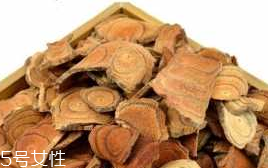 雞血藤和當(dāng)歸能一起吃嗎 同吃調(diào)整月經(jīng)不調(diào) 雞血藤和當(dāng)歸能一起吃嗎 同吃調(diào)整月經(jīng)不調(diào)