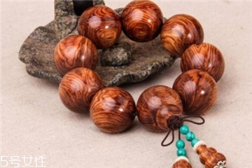 黃花梨手串多少錢(qián) 千萬(wàn)別買(mǎi)貴了