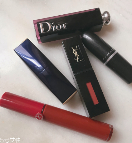 雅詩蘭黛333和mac chili哪個好看 兩款都是斷貨王 雅詩蘭黛333和mac chili哪個好看 兩款都是斷貨王