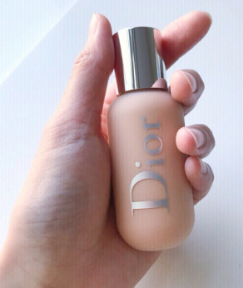 迪奧小奶瓶粉底液干嗎 dior小奶瓶粉底液適合膚質(zhì) 迪奧小奶瓶粉底液干嗎 dior小奶瓶粉底液適合膚質(zhì)