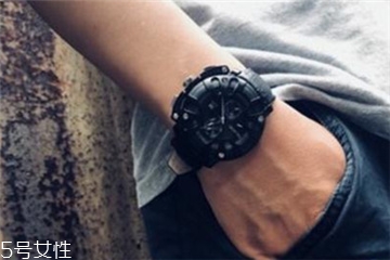 police是什么牌子 酷感十足的拉風腕表