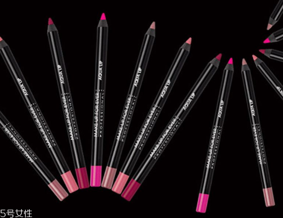 唇線(xiàn)筆什么顏色最好看 雙唇漂亮動(dòng)人有技巧