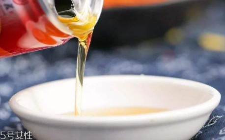 芝麻油的副作用 不能多吃 芝麻油的副作用 不能多吃