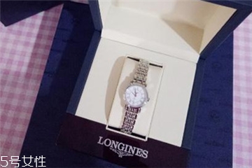 機(jī)械表保養(yǎng)一次多少錢(qián) 看手表檔次