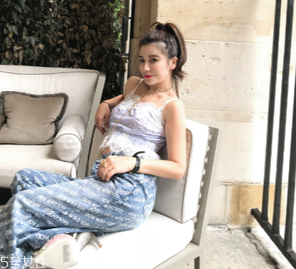 旅行拍照穿什么衣服 輕松打造大片感 旅行拍照穿什么衣服 輕松打造大片感