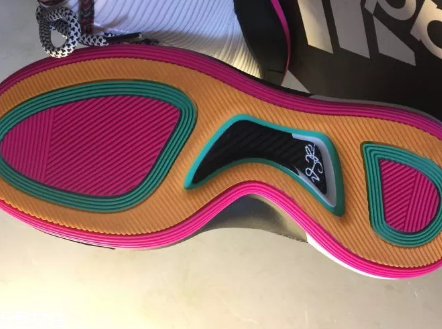 adidas d rose 9羅斯9代實(shí)戰(zhàn)測(cè)評(píng) 最值得入的簽名鞋 adidas d rose 9羅斯9代實(shí)戰(zhàn)測(cè)評(píng) 最值得入的簽名鞋