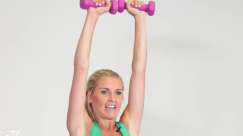 假副乳怎么快速消除 4個(gè)動(dòng)作2周見(jiàn)效 假副乳怎么快速消除 4個(gè)動(dòng)作2周見(jiàn)效