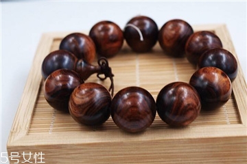 紫檀柳手串多少錢(qián) 要看具體品質(zhì)