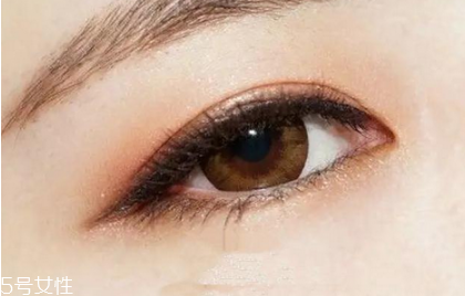 裸妝需要哪些化妝品 裸妝化妝步驟 裸妝需要哪些化妝品 裸妝化妝步驟