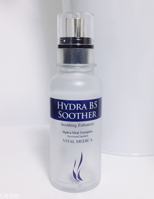 精華啫喱什么時(shí)候用 水乳之間深層滋潤(rùn)