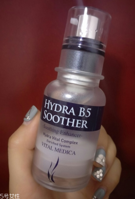 精華啫喱什么時(shí)候用 水乳之間深層滋潤(rùn)